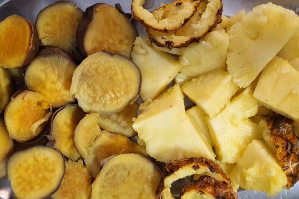 Morcela e linguiça com ananás e batata doce